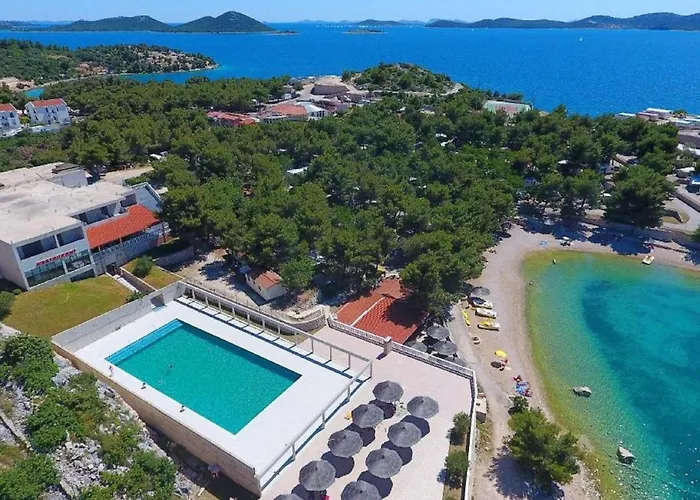 Mobile In With Garden Feriehus