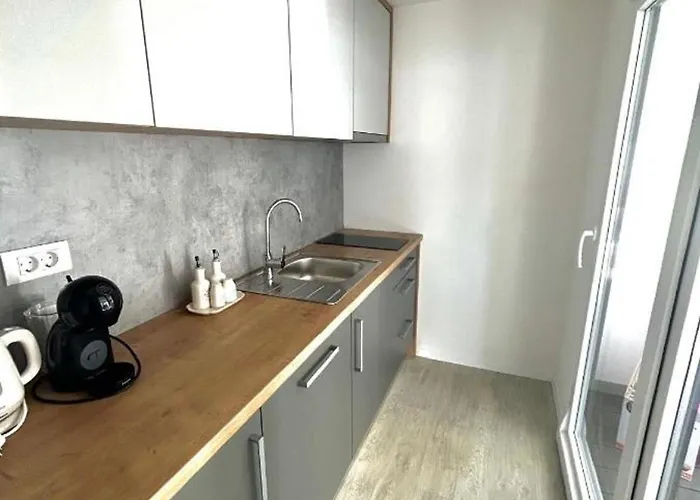 Mobile In With Garden 別荘